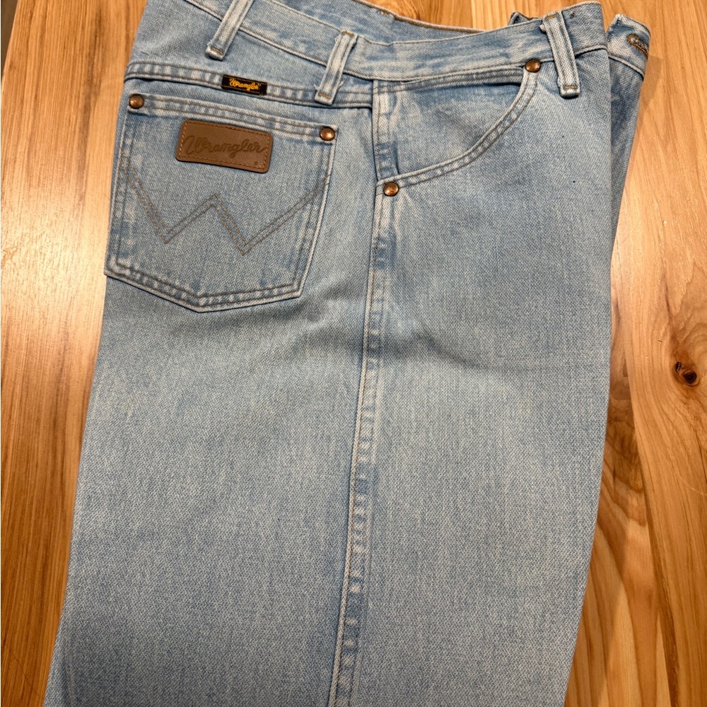 Wrangler Classic Light Blue Straight Jeans